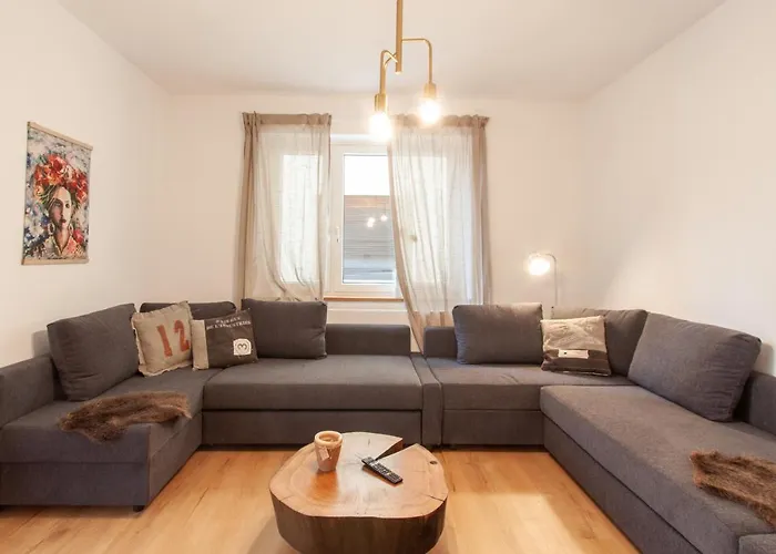 Wohnen An Der Residenz Mit Terrasse Bis Zu 8 Personen